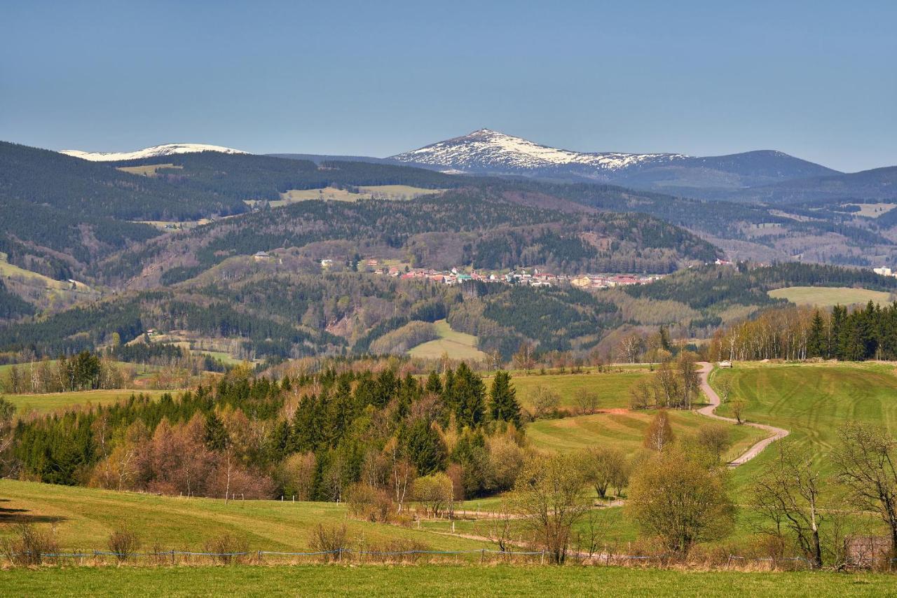 Pension & Restaurace Zeleny Mlyn Žacléř Exteriör bild